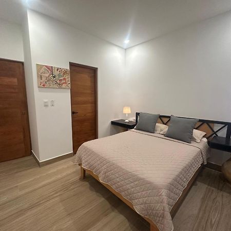 Private Fully Furnished Home At Wide Mouth Frog Hostel เกโปส ภายนอก รูปภาพ