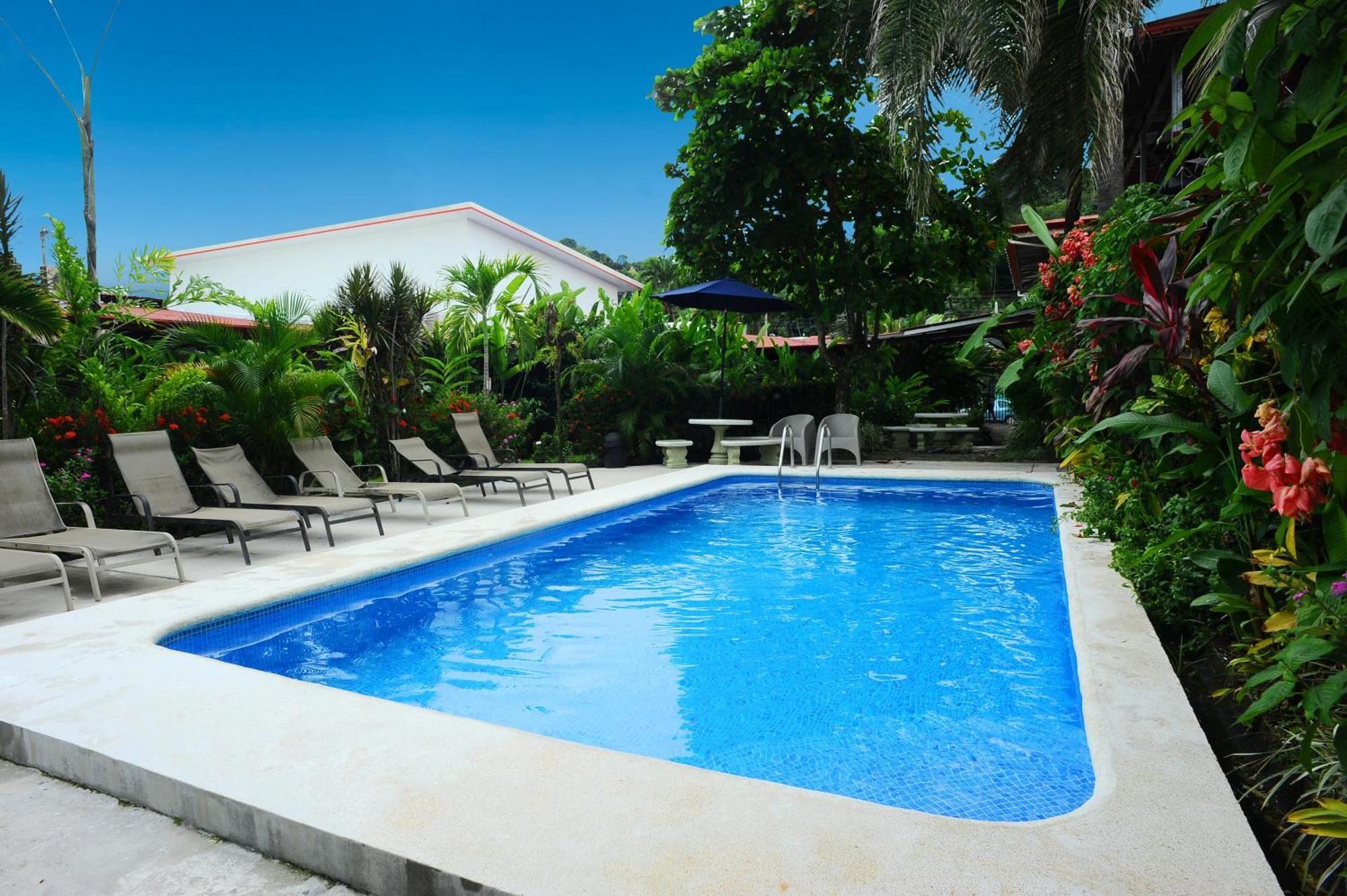 Private Fully Furnished Home At Wide Mouth Frog Hostel เกโปส ภายนอก รูปภาพ