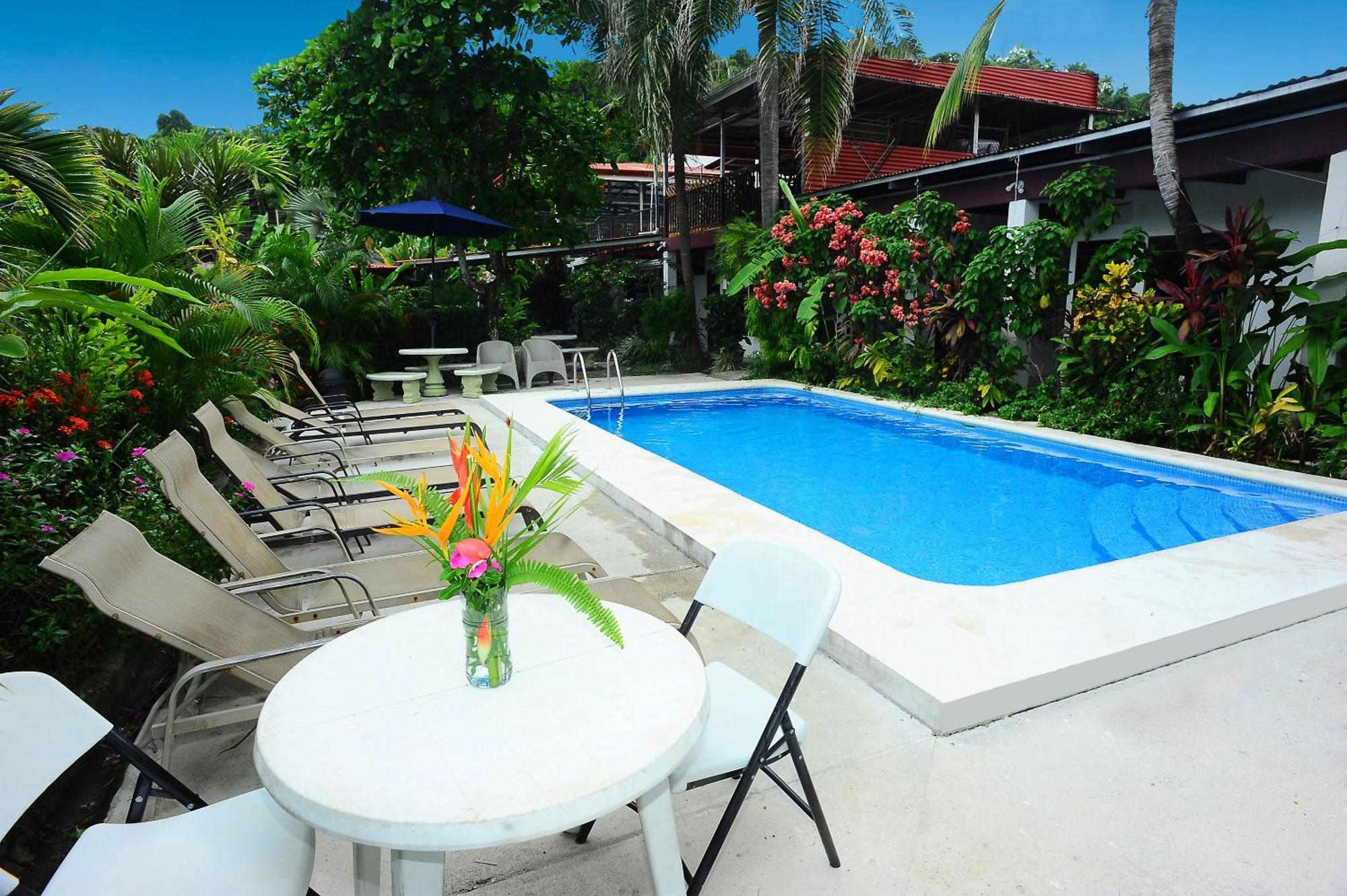 Private Fully Furnished Home At Wide Mouth Frog Hostel เกโปส ภายนอก รูปภาพ