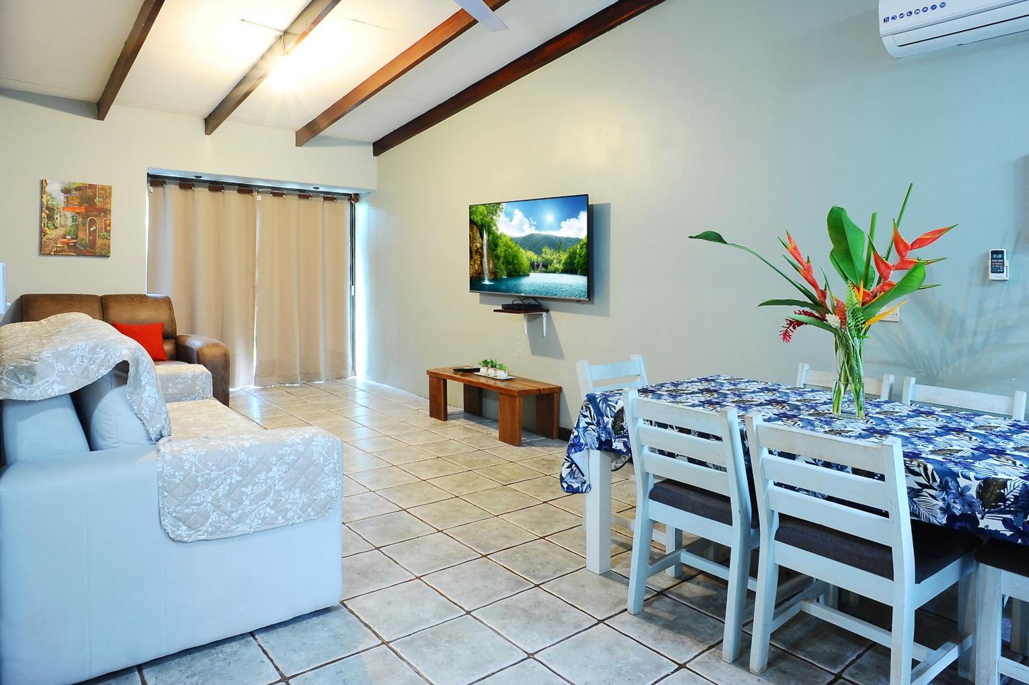 Private Fully Furnished Home At Wide Mouth Frog Hostel เกโปส ภายนอก รูปภาพ