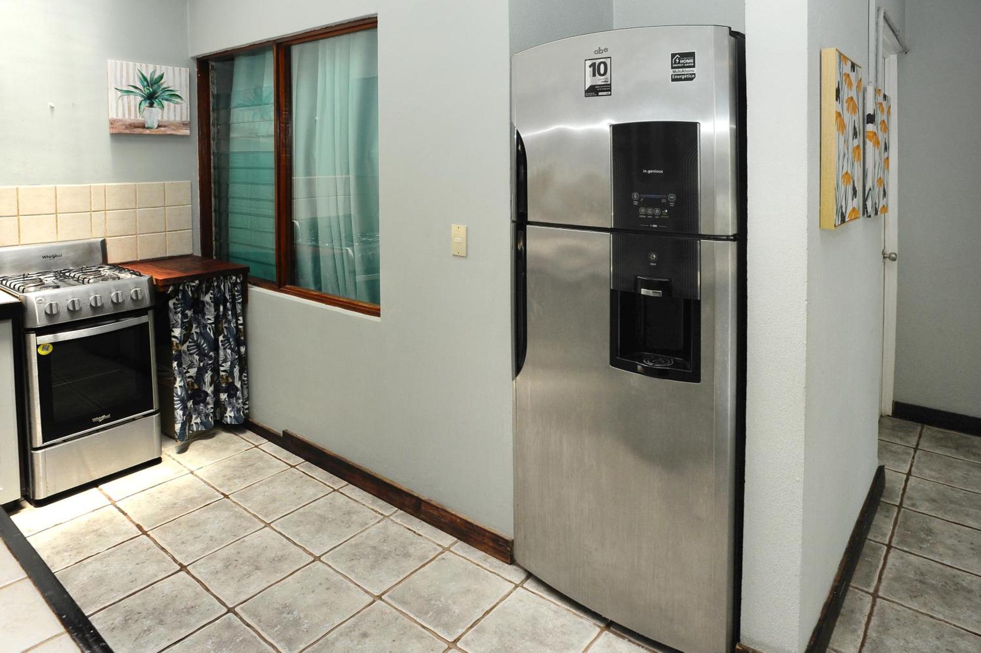 Private Fully Furnished Home At Wide Mouth Frog Hostel เกโปส ภายนอก รูปภาพ